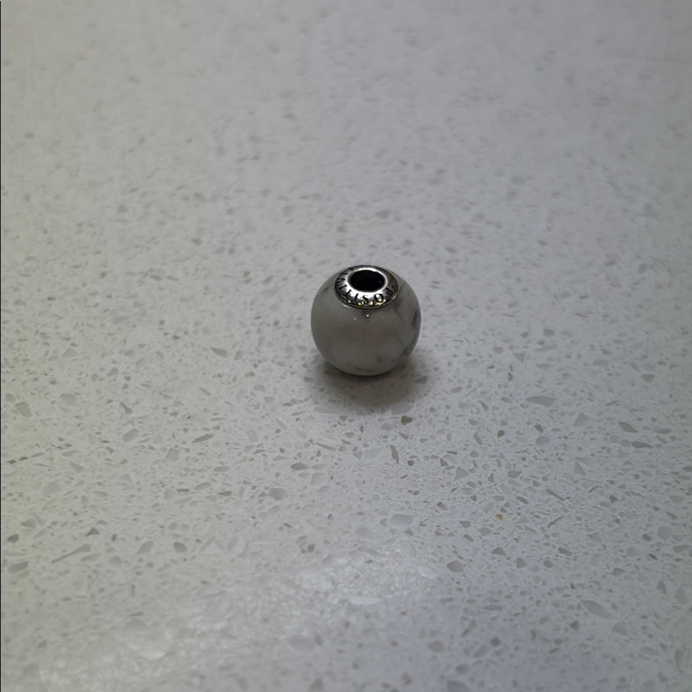 Pandora Essence Positivity Charm